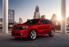 Jeep Grand Cherokee SRT - Piste statt Wald