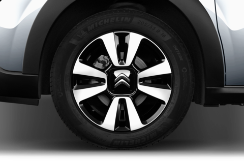 Citroen C3 (Baujahr 2020) Shine 5 Türen Reifen und Felge