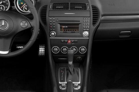 Mercedes SLK (Baujahr 2010) 350 2 Türen Mittelkonsole