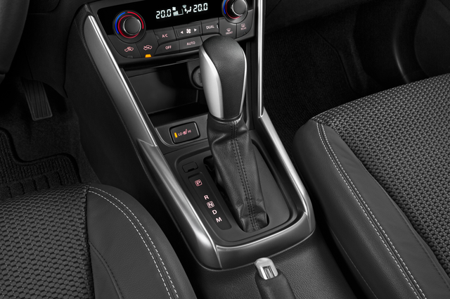 Suzuki S-Cross Hybrid (Baujahr 2022) Comfort 5 Türen Schalthebel