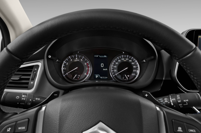 Suzuki S-Cross Hybrid (Baujahr 2022) Comfort 5 Türen Tacho und Fahrerinstrumente