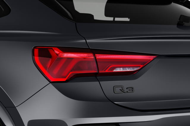 Audi Q3 Sportback (Baujahr 2023) S Line 5 Türen Rücklicht