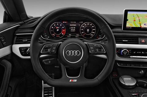 Audi S5 Sportback (Baujahr 2017) - 5 Türen Lenkrad