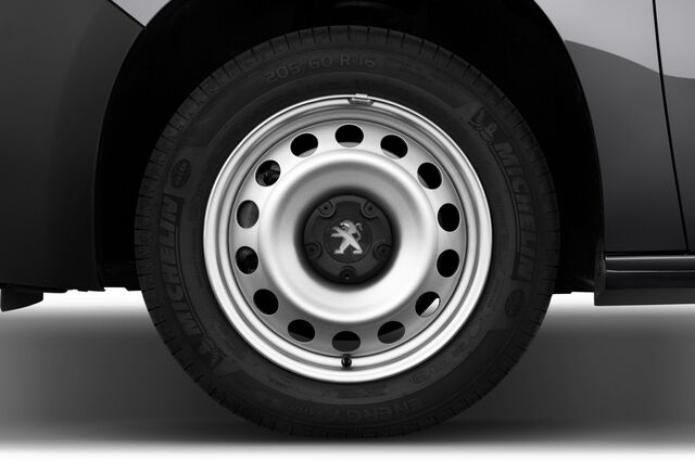 Peugeot Partner (Baujahr 2019) Pemium 4 Türen Reifen und Felge