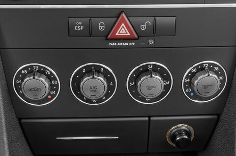 Mercedes SLK (Baujahr 2010) 350 2 Türen Temperatur und Klimaanlage