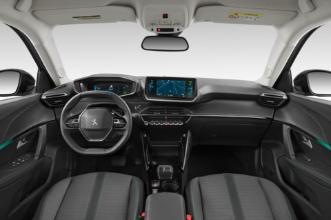 Peugeot e-2008 (Baujahr 2023) Allure Pack 5 Türen Cockpit und Innenraum