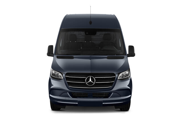 Mercedes Sprinter (Baujahr 2019) - 4 Türen Frontansicht