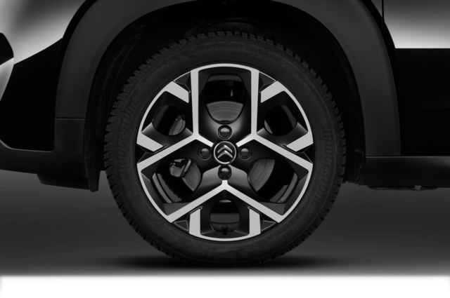 Citroen C3 Aircross (Baujahr 2022) Shine 5 Türen Reifen und Felge
