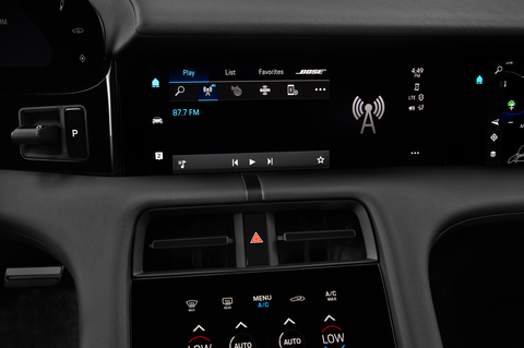 Porsche Taycan (Baujahr 2021) 4S 4 Türen Radio und Infotainmentsystem