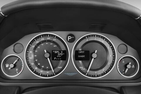 Aston Martin DBS Volante (Baujahr 2010) - 2 Türen Tacho und Fahrerinstrumente