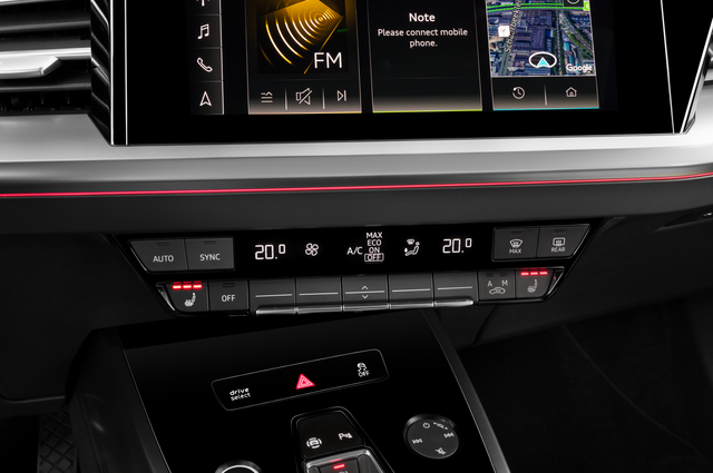 Audi Q4 Sportback e-tron (Baujahr 2022) Advanced 5 Türen Temperatur und Klimaanlage