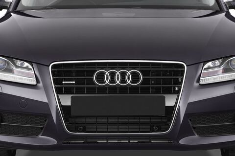 Audi A5 (Baujahr 2011) - 5 Türen Kühlergrill und Scheinwerfer