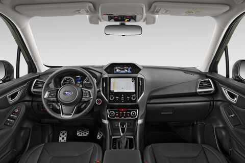 Subaru Forester e-Boxer (Baujahr 2019) Premium 5 Türen Cockpit und Innenraum