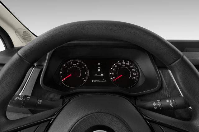 Nissan Primastar (Baujahr 2022) Acenta 4 Türen Tacho und Fahrerinstrumente
