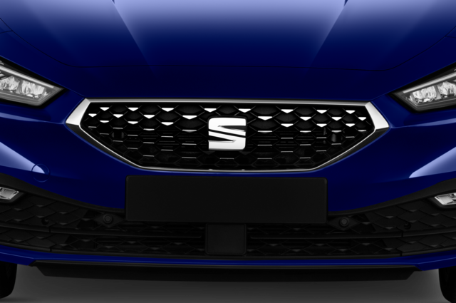 SEAT Leon (Baujahr 2020) Xcellence 5 Türen Kühlergrill und Scheinwerfer