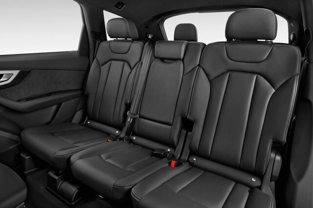 Audi Q7 (Baujahr 2016) - 5 Türen Rücksitze