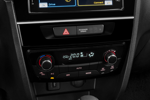 Suzuki Vitara Hybrid (Baujahr 2023) Comfort+ 5 Türen Temperatur und Klimaanlage
