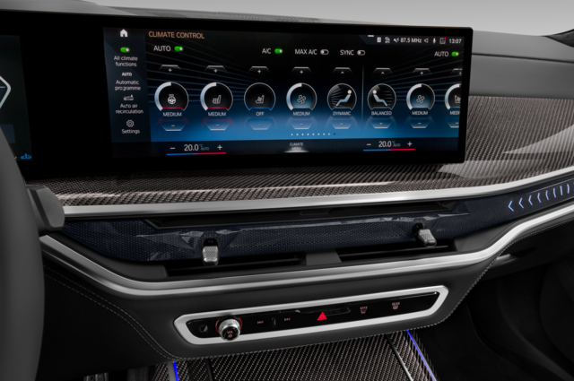 BMW X7 (Baujahr 2023) M Sportpaket 5 Türen Temperatur und Klimaanlage