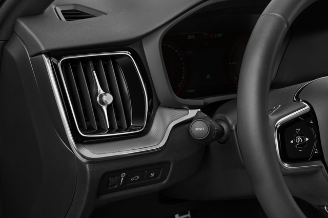 Volvo V60 (Baujahr 2021) R Design 5 Türen Lüftung