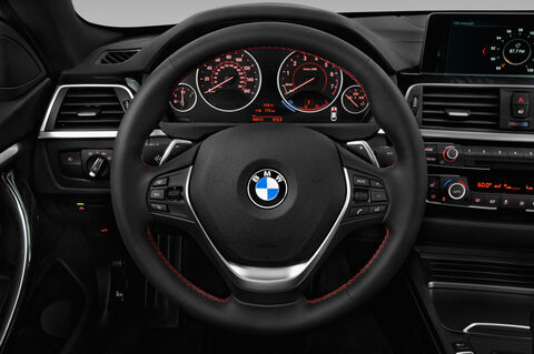 BMW 4 Series Gran Coupe (Baujahr 2018) Sport Line 5 Türen Lenkrad