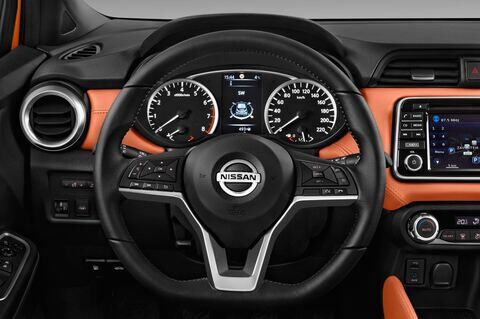 Nissan Micra (Baujahr 2017) Tekna 5 Türen Lenkrad