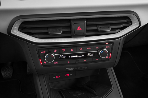 SEAT Ibiza (Baujahr 2022) Style 5 Türen Temperatur und Klimaanlage