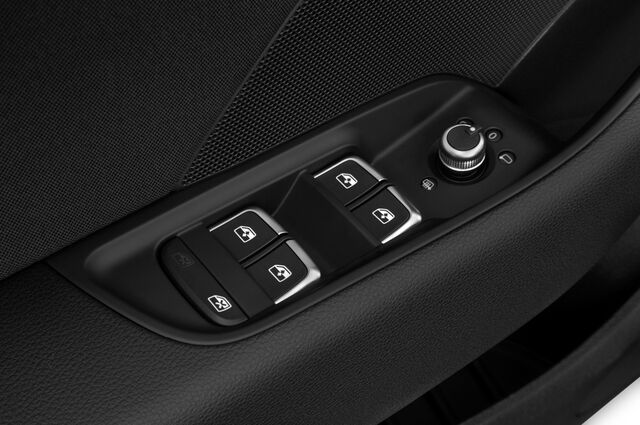 Audi A3 Sportback (Baujahr 2019) Sport 5 Türen Bedienungselemente Tür