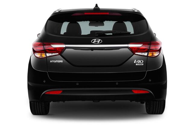 Hyundai I40 (Baujahr 2015) Premium 5 Türen Heckansicht