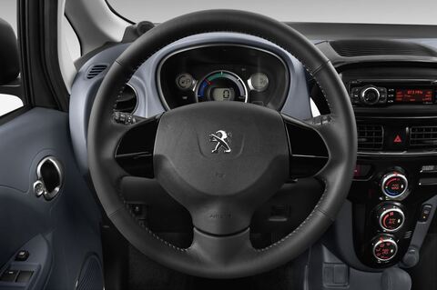 Peugeot Ion (Baujahr 2011) - 5 Türen Lenkrad