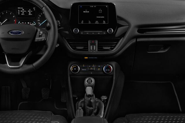 Ford Fiesta (Baujahr 2017) Titanium 3 Türen Mittelkonsole
