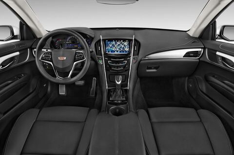 Cadillac ATS Coupe (Baujahr 2015) Premium 2 Türen Cockpit und Innenraum