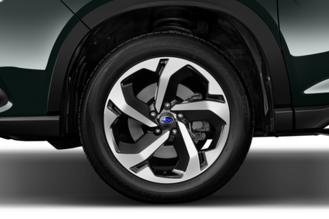 Subaru Forester (Baujahr 2022) Platinum 5 Türen Reifen und Felge