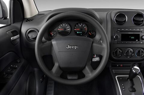 Jeep Compass (Baujahr 2010) Sport 5 Türen Lenkrad