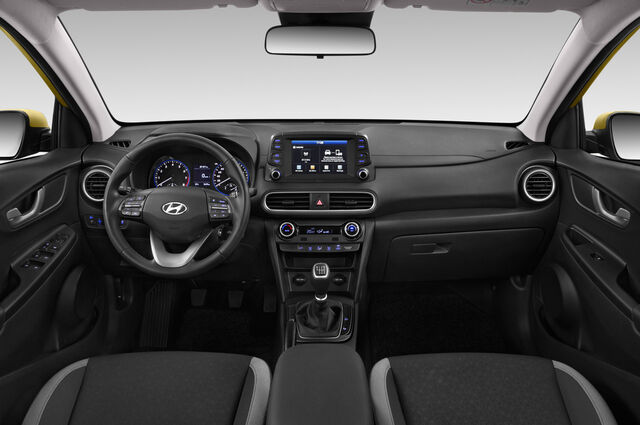 Hyundai Kona (Baujahr 2018) Select 5 Türen Cockpit und Innenraum