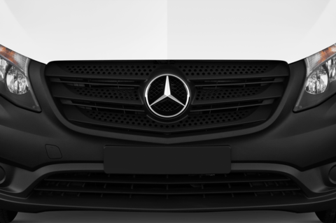 Mercedes eVito (Baujahr 2020) Base Regular Cab 4 Türen Kühlergrill und Scheinwerfer