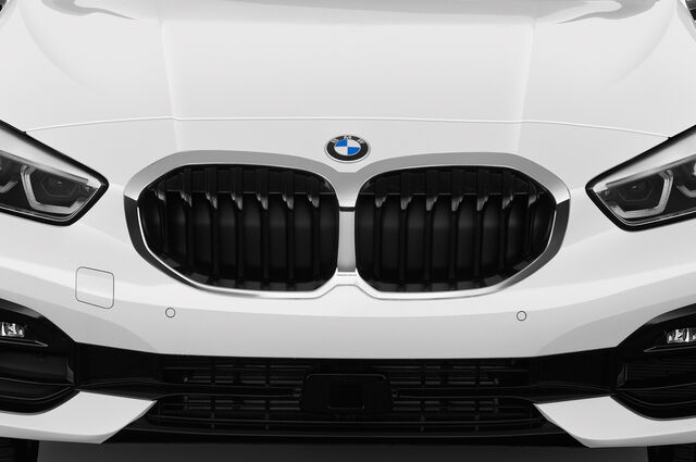 BMW 1 Series (Baujahr 2020) Sport Line 5 Türen Kühlergrill und Scheinwerfer