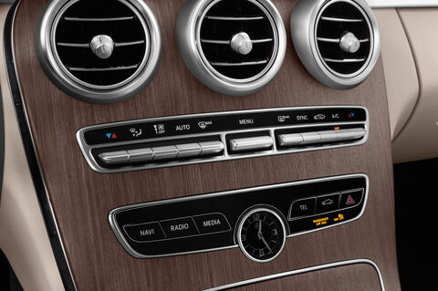 Mercedes C Class T-Modell (Baujahr 2019) Avantgarde 5 Türen Temperatur und Klimaanlage