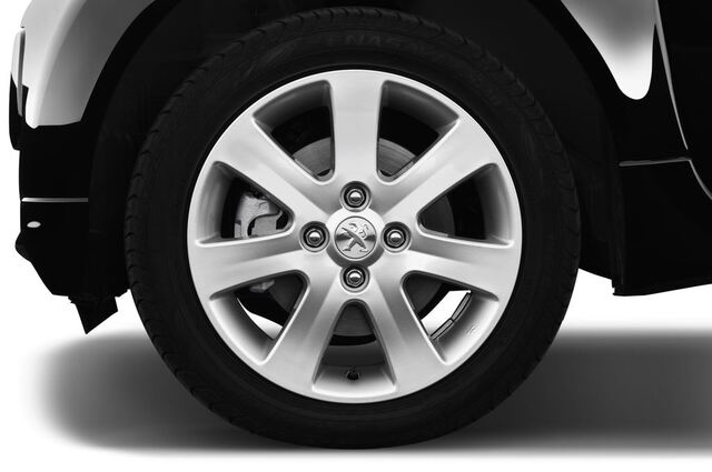 Peugeot Ion (Baujahr 2011) - 5 Türen Reifen und Felge