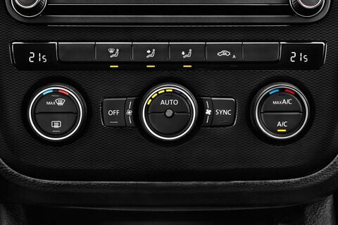 Volkswagen Scirocco (Baujahr 2017) R Line 5 Türen Temperatur und Klimaanlage
