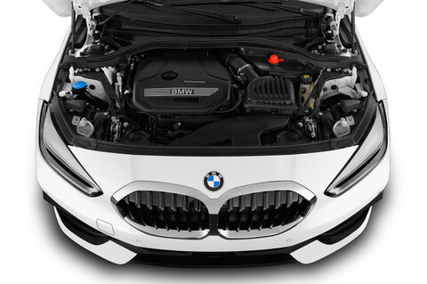 BMW 1 Series (Baujahr 2020) Sport Line 5 Türen Motor