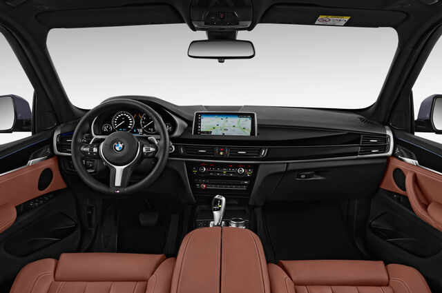 BMW X5 Plug-in Hybrid (Baujahr 2018) - 5 Türen Cockpit und Innenraum