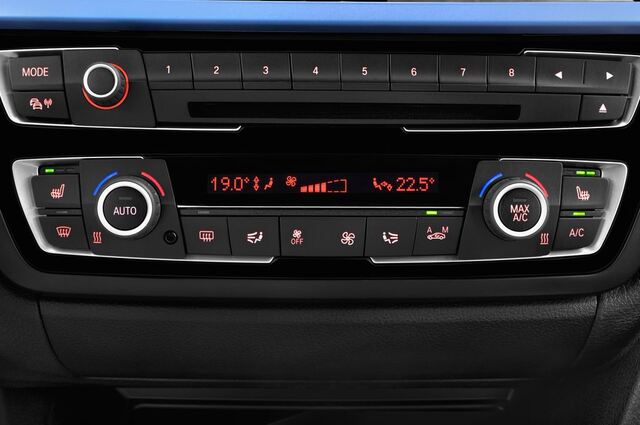 BMW 4 Series (Baujahr 2015) M Sport 2WD AT 5 Türen Temperatur und Klimaanlage