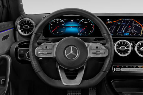 Mercedes A Class (Baujahr 2019) - 4 Türen Lenkrad