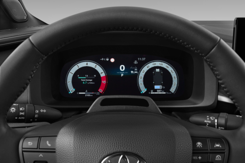 Toyota C-HR Hybrid (Baujahr 2024) Lounge Premiere 5 Türen Tacho und Fahrerinstrumente