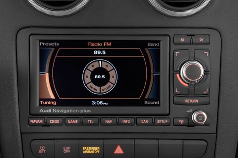 Audi A3 (Baujahr 2011) Attraction 2 Türen Radio und Infotainmentsystem