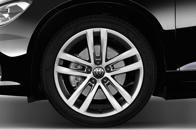 Volkswagen Scirocco (Baujahr 2017) R Line 5 Türen Reifen und Felge