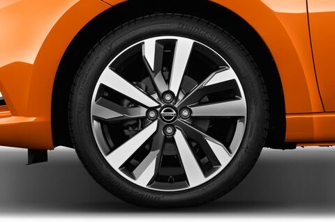 Nissan Micra (Baujahr 2017) Tekna 5 Türen Reifen und Felge