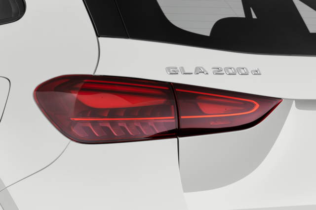Mercedes GLA (Baujahr 2024) 200d AMG LIne 5 Türen Rücklicht