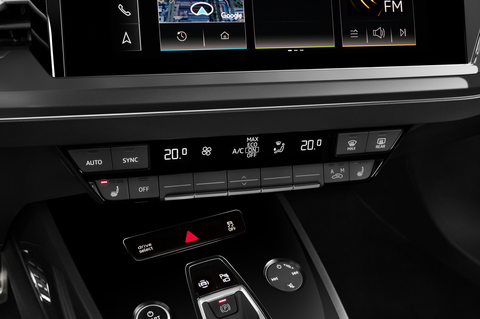 Audi Q4 e-tron (Baujahr 2022) EV S Line 5 Türen Temperatur und Klimaanlage