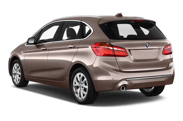 BMW 2 Series Active Tourer (Baujahr 2018) Luxury 5 Türen seitlich hinten